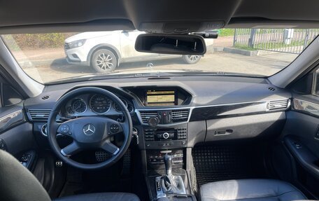 Mercedes-Benz E-Класс, 2010 год, 1 490 000 рублей, 13 фотография