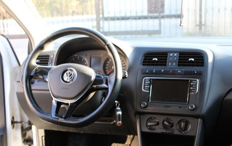 Volkswagen Polo VI (EU Market), 2016 год, 1 050 000 рублей, 15 фотография