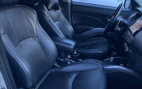 Mitsubishi Outlander III рестайлинг 3, 2006 год, 1 050 000 рублей, 5 фотография