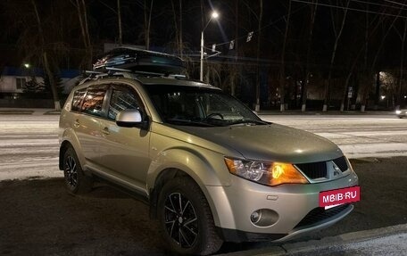 Mitsubishi Outlander III рестайлинг 3, 2006 год, 1 050 000 рублей, 10 фотография