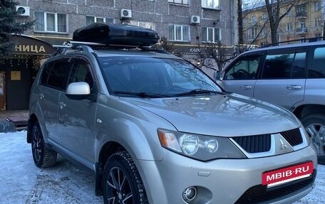Mitsubishi Outlander III рестайлинг 3, 2006 год, 1 050 000 рублей, 4 фотография