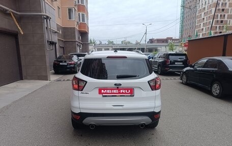 Ford Kuga III, 2018 год, 2 000 000 рублей, 2 фотография