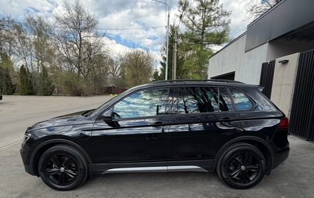 Volkswagen Tiguan II, 2018 год, 2 950 000 рублей, 2 фотография