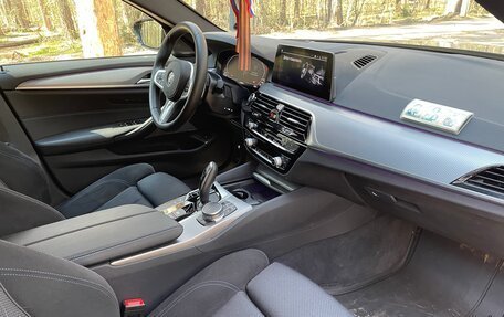BMW 5 серия, 2019 год, 4 950 000 рублей, 15 фотография