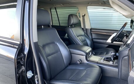Toyota Land Cruiser 200, 2016 год, 7 950 000 рублей, 12 фотография