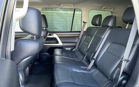 Toyota Land Cruiser 200, 2016 год, 7 950 000 рублей, 11 фотография