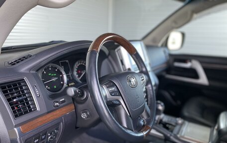 Toyota Land Cruiser 200, 2016 год, 7 950 000 рублей, 9 фотография