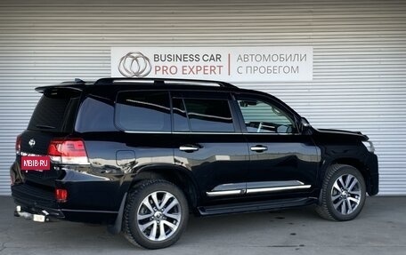 Toyota Land Cruiser 200, 2016 год, 7 950 000 рублей, 5 фотография