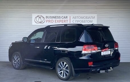 Toyota Land Cruiser 200, 2016 год, 7 950 000 рублей, 7 фотография