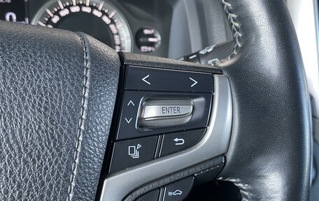 Toyota Land Cruiser 200, 2016 год, 7 950 000 рублей, 30 фотография