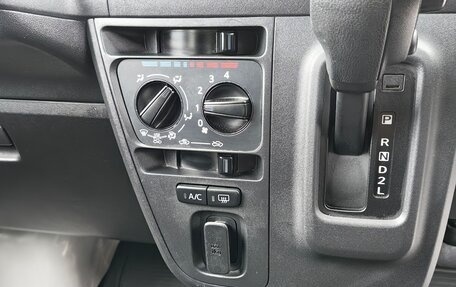 Daihatsu Hijet X, 2021 год, 1 300 000 рублей, 20 фотография