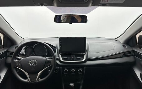 Toyota Yaris XP150 рестайлинг, 2022 год, 1 280 000 рублей, 12 фотография