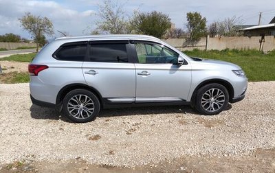 Mitsubishi Outlander III рестайлинг 3, 2015 год, 1 800 000 рублей, 1 фотография