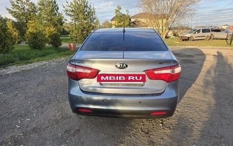 KIA Rio III рестайлинг, 2013 год, 900 000 рублей, 2 фотография