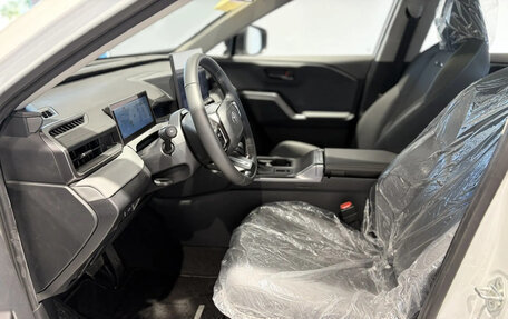 Toyota RAV4, 2025 год, 4 450 000 рублей, 11 фотография
