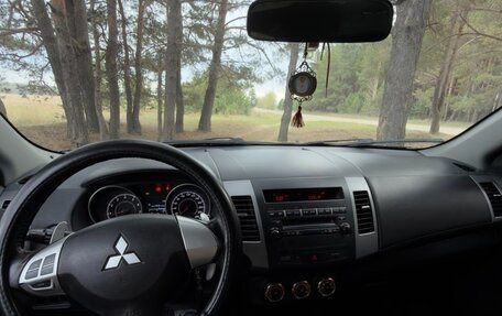 Mitsubishi Outlander III рестайлинг 3, 2010 год, 1 050 000 рублей, 9 фотография