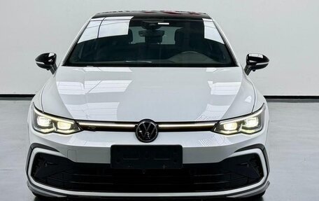 Volkswagen Golf VIII, 2021 год, 2 220 000 рублей, 1 фотография