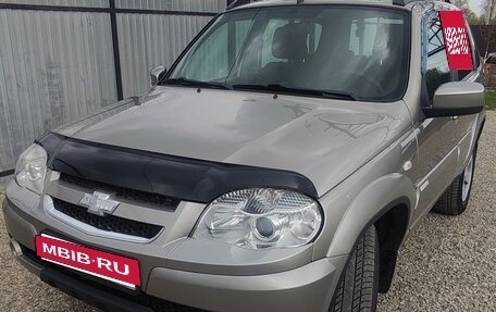 Chevrolet Niva I рестайлинг, 2016 год, 767 000 рублей, 16 фотография