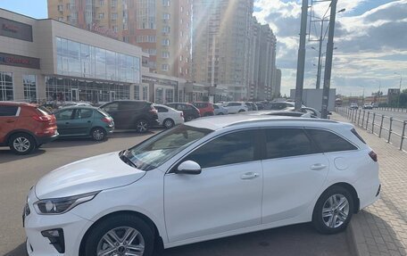 KIA cee'd III, 2021 год, 1 900 000 рублей, 2 фотография