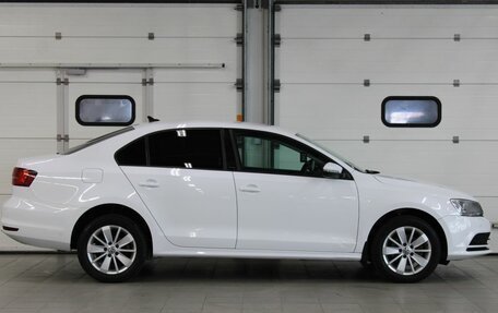 Volkswagen Jetta VI, 2017 год, 1 357 000 рублей, 4 фотография