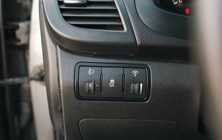 Hyundai Solaris II рестайлинг, 2011 год, 720 000 рублей, 17 фотография