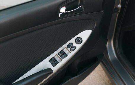 Hyundai Solaris II рестайлинг, 2011 год, 720 000 рублей, 16 фотография