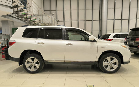 Toyota Highlander III, 2011 год, 1 850 000 рублей, 4 фотография