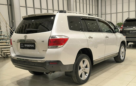 Toyota Highlander III, 2011 год, 1 850 000 рублей, 5 фотография