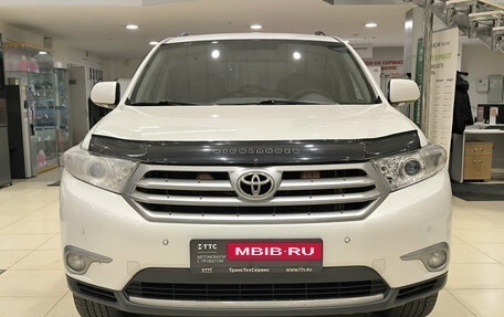 Toyota Highlander III, 2011 год, 1 850 000 рублей, 2 фотография