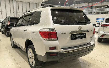 Toyota Highlander III, 2011 год, 1 850 000 рублей, 7 фотография