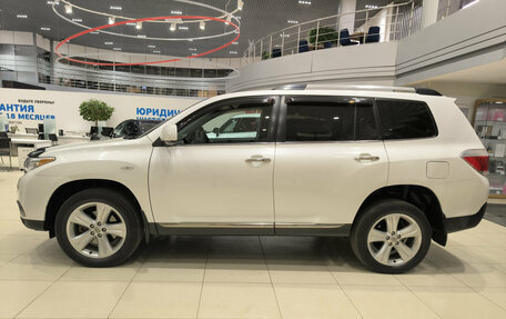 Toyota Highlander III, 2011 год, 1 850 000 рублей, 8 фотография