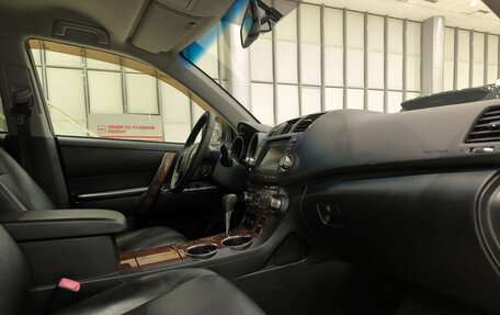 Toyota Highlander III, 2011 год, 1 850 000 рублей, 11 фотография