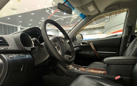 Toyota Highlander III, 2011 год, 1 850 000 рублей, 16 фотография