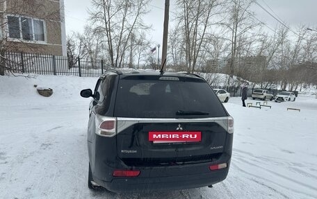 Mitsubishi Outlander III рестайлинг 3, 2012 год, 1 440 000 рублей, 3 фотография