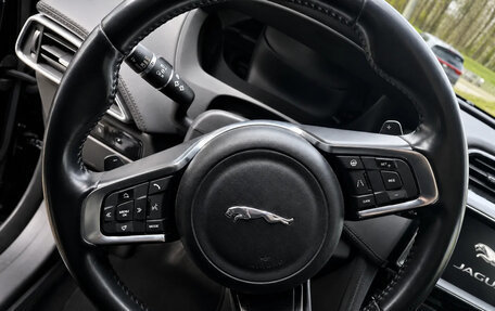 Jaguar F-Pace, 2019 год, 2 740 000 рублей, 10 фотография