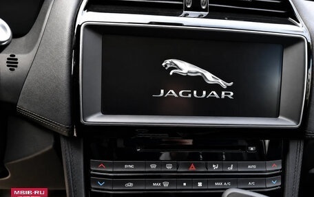 Jaguar F-Pace, 2019 год, 2 740 000 рублей, 11 фотография