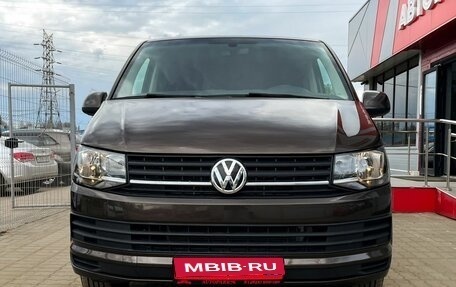 Volkswagen Caravelle T6 рестайлинг, 2015 год, 2 979 000 рублей, 2 фотография