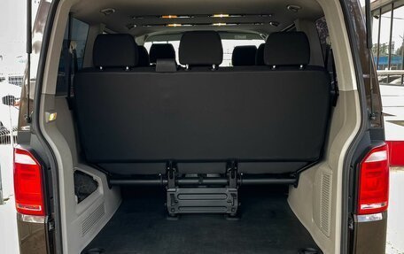 Volkswagen Caravelle T6 рестайлинг, 2015 год, 2 979 000 рублей, 13 фотография