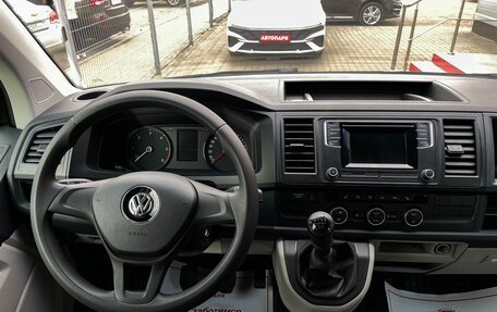 Volkswagen Caravelle T6 рестайлинг, 2015 год, 2 979 000 рублей, 18 фотография