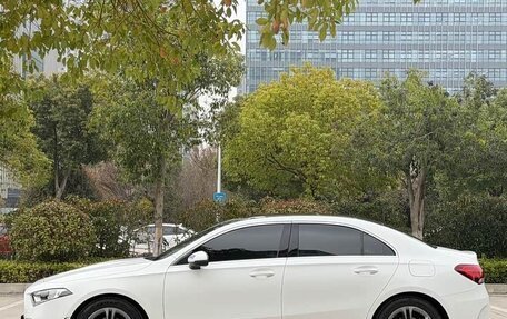 Mercedes-Benz A-Класс, 2022 год, 1 650 000 рублей, 7 фотография