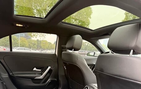 Mercedes-Benz A-Класс, 2022 год, 1 650 000 рублей, 14 фотография