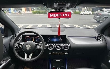 Mercedes-Benz GLA, 2020 год, 1 500 000 рублей, 14 фотография