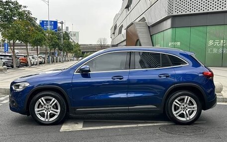 Mercedes-Benz GLA, 2020 год, 1 500 000 рублей, 13 фотография
