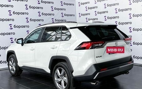 Toyota RAV4, 2021 год, 3 125 000 рублей, 4 фотография