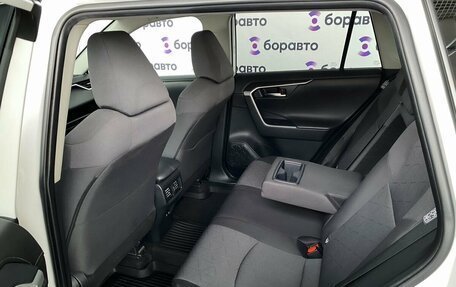Toyota RAV4, 2021 год, 3 125 000 рублей, 14 фотография