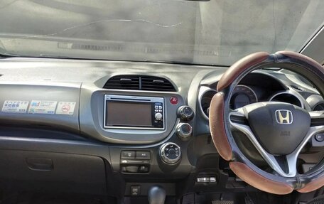 Honda Fit III, 2010 год, 750 000 рублей, 6 фотография