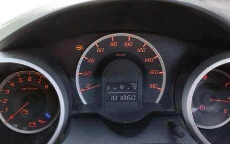 Honda Fit III, 2010 год, 750 000 рублей, 10 фотография