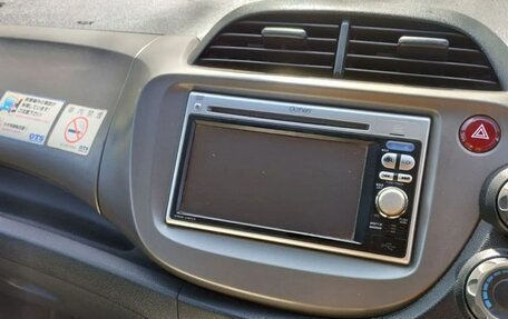 Honda Fit III, 2010 год, 750 000 рублей, 8 фотография