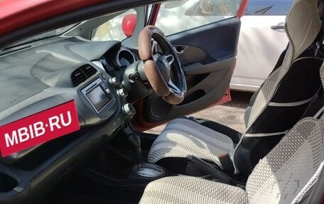 Honda Fit III, 2010 год, 750 000 рублей, 7 фотография