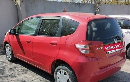 Honda Fit III, 2010 год, 750 000 рублей, 15 фотография